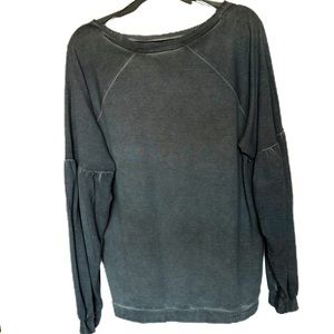 Dantelle long sleeve with puff detail sleeves. Dark gray. Size: M